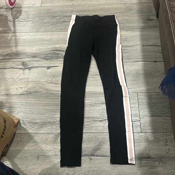 Black leggings with white and light pink stripes on the sides - Picture 1 of 5